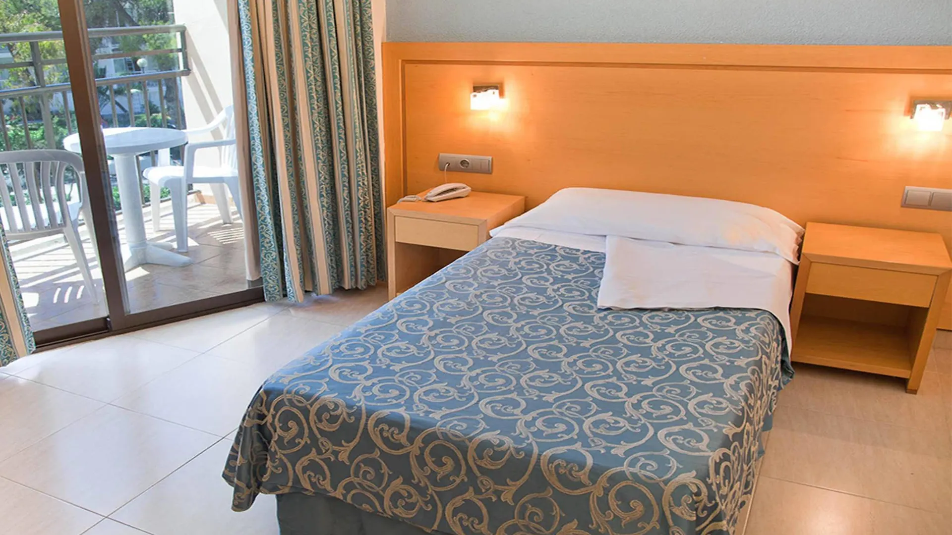 Hotel Vibra San Remo Сан-Антонио-Абад 3*,  Испания